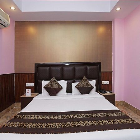 Oyo Hotel Vedas Heritage Делі Екстер'єр фото