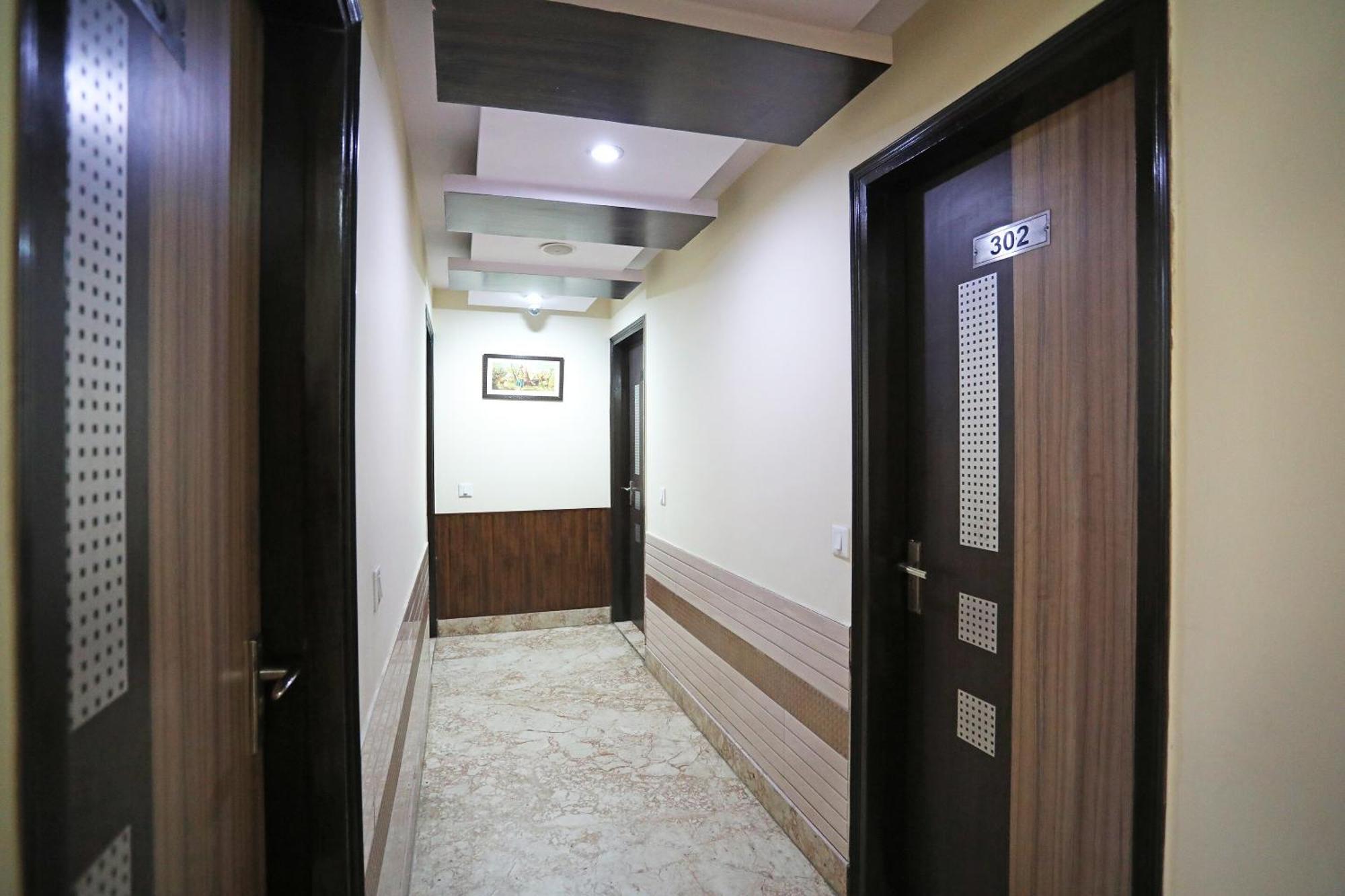 Oyo Hotel Vedas Heritage Делі Екстер'єр фото