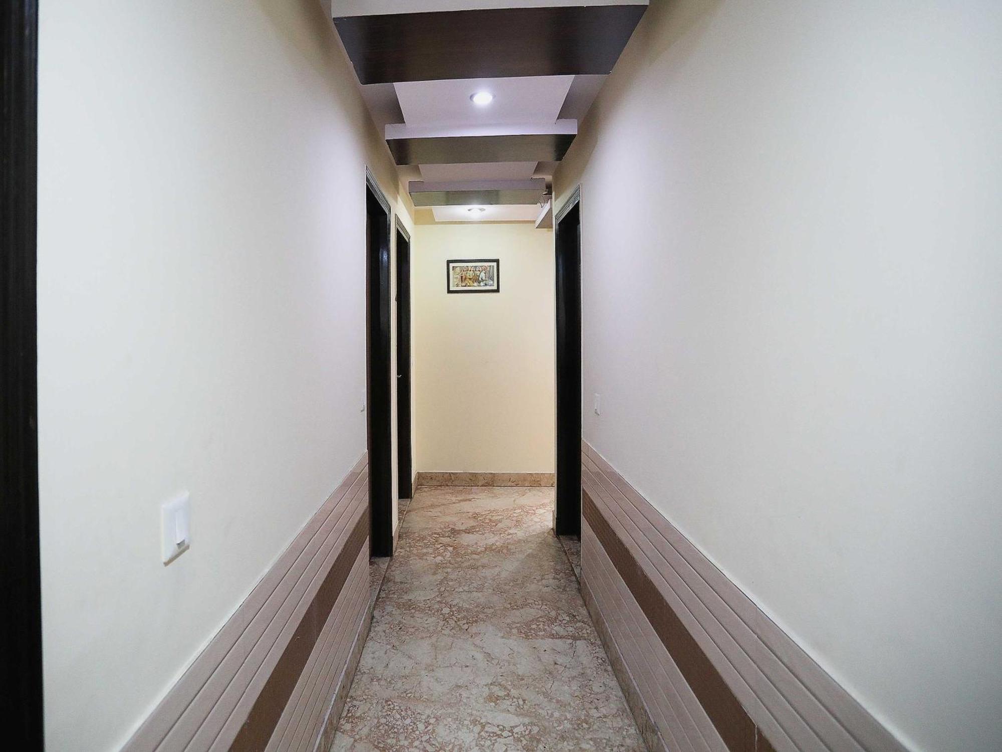 Oyo Hotel Vedas Heritage Делі Екстер'єр фото